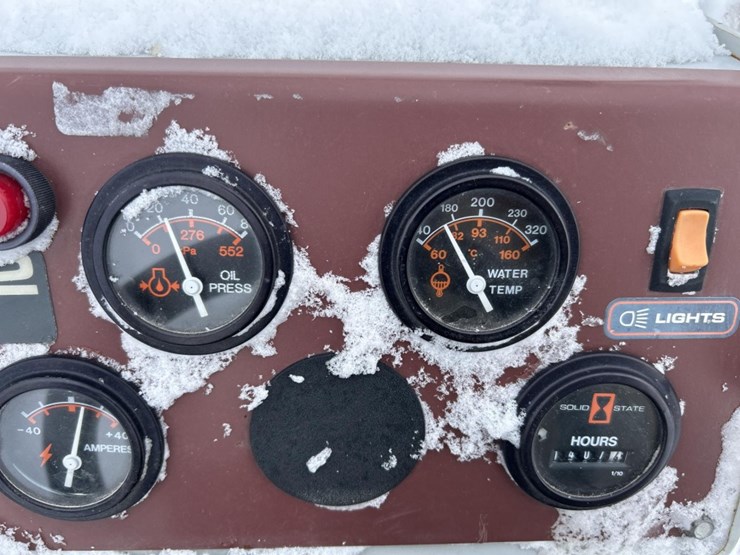 #5012-•-power-boss-tss-floor-scrubber-sweeper-image-28