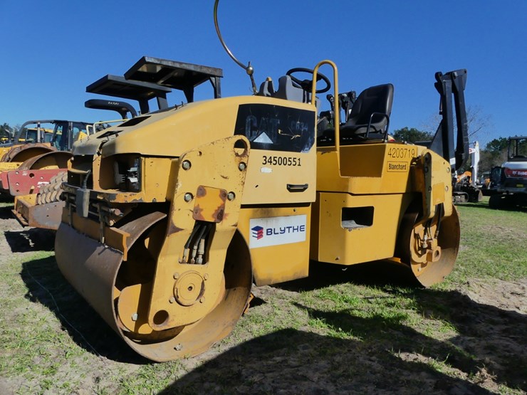 2011-caterpillar-cb34-image-1