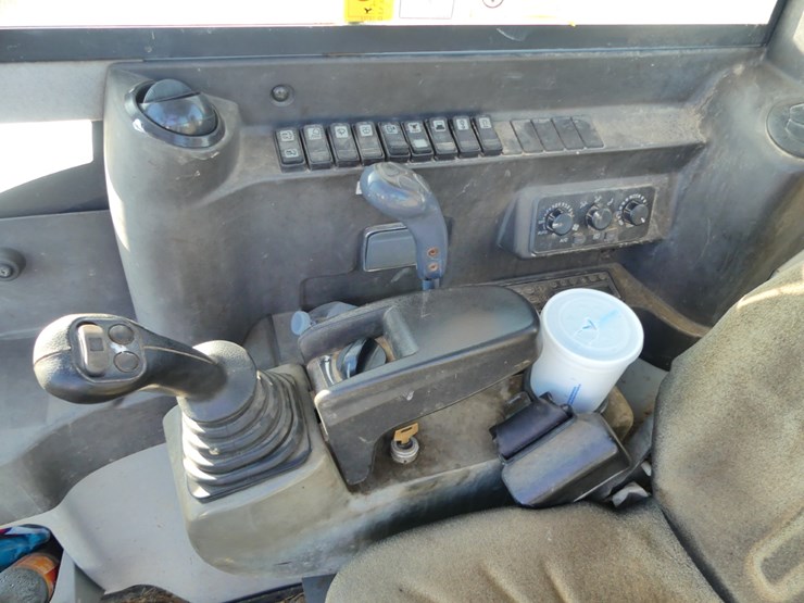 takeuchi-tb290-image-14