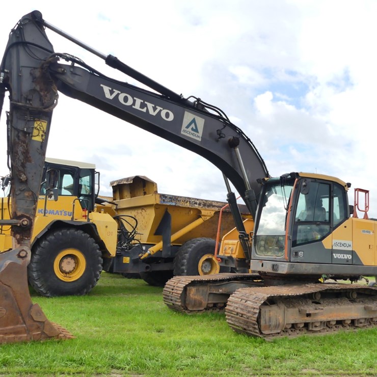 VOLVO EC220EL