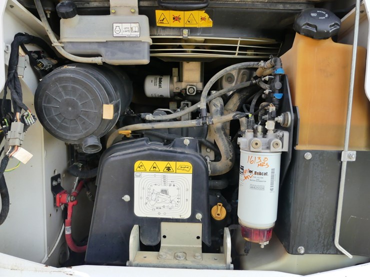 2020-bobcat-t76-image-10