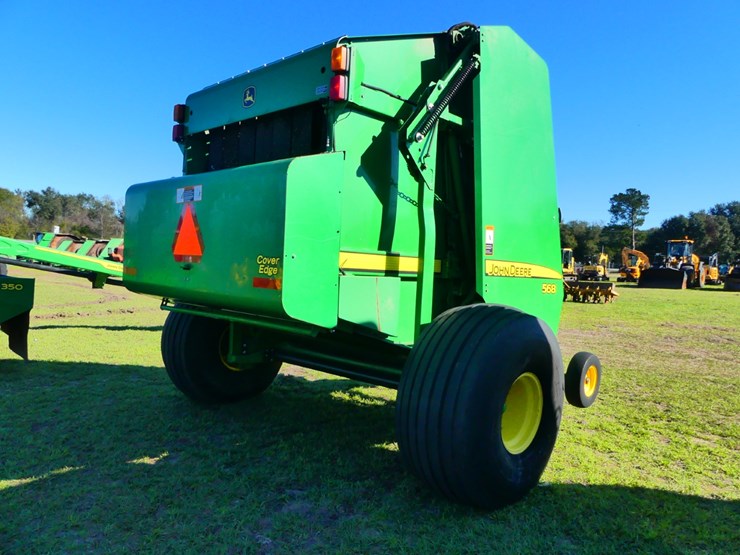 john-deere-568-image-3