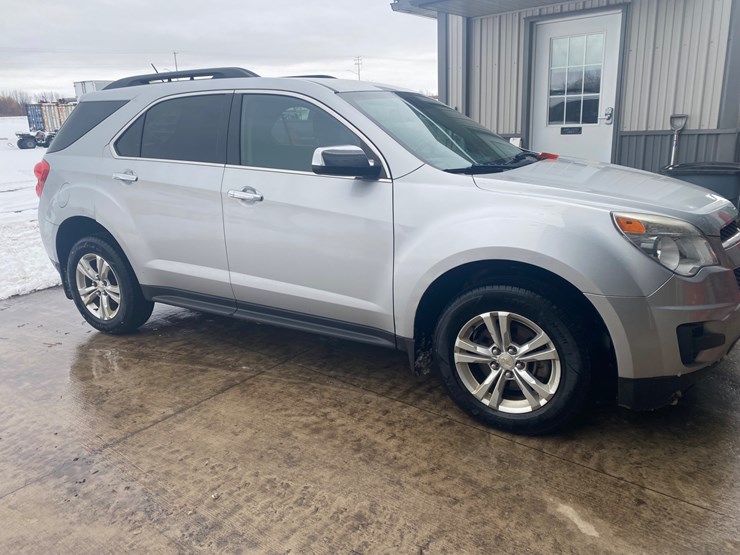 2015-chevrolet-equinox-lt-image-3