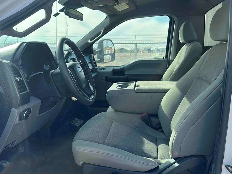 2020-ford-f600-image-8