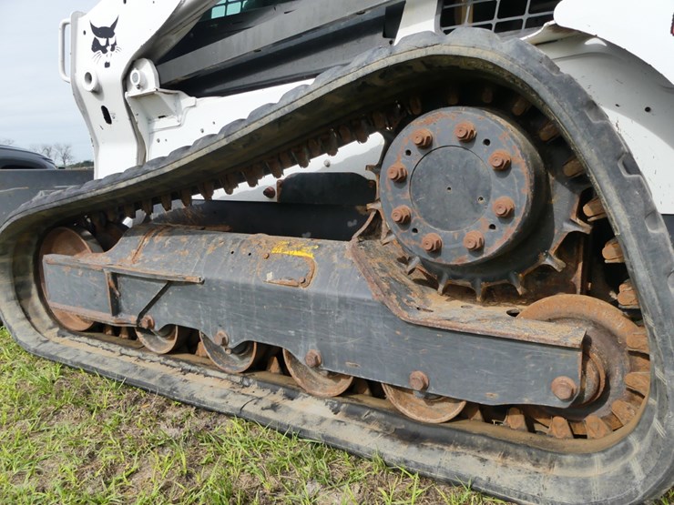 2016-bobcat-t650-image-11