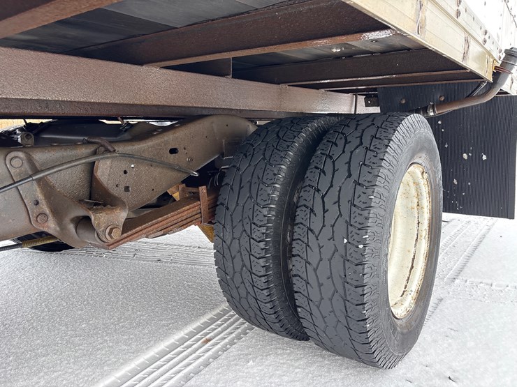 #1117-•-2005-ford-econoline-w/-15'-abc-van-body-image-10