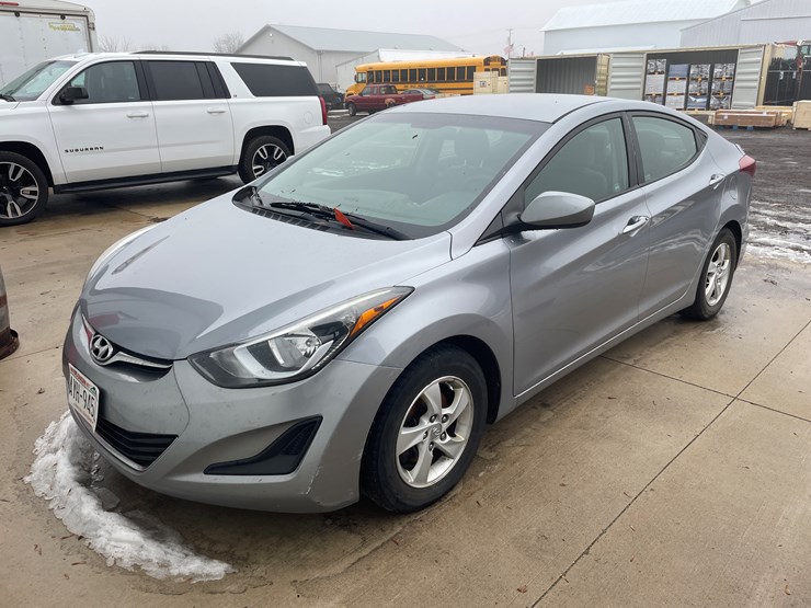 #1048-•-2015-hyundai-elantra-sedan-(has-wi-title)-image-1