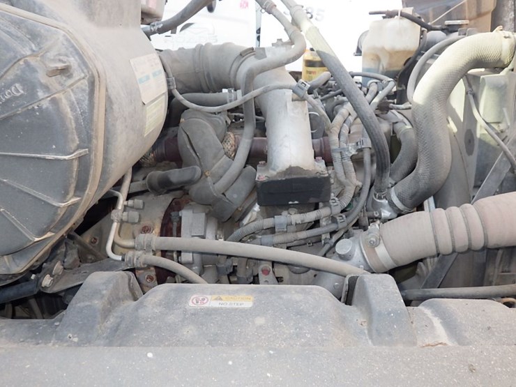 2020-hino-268a-image-15