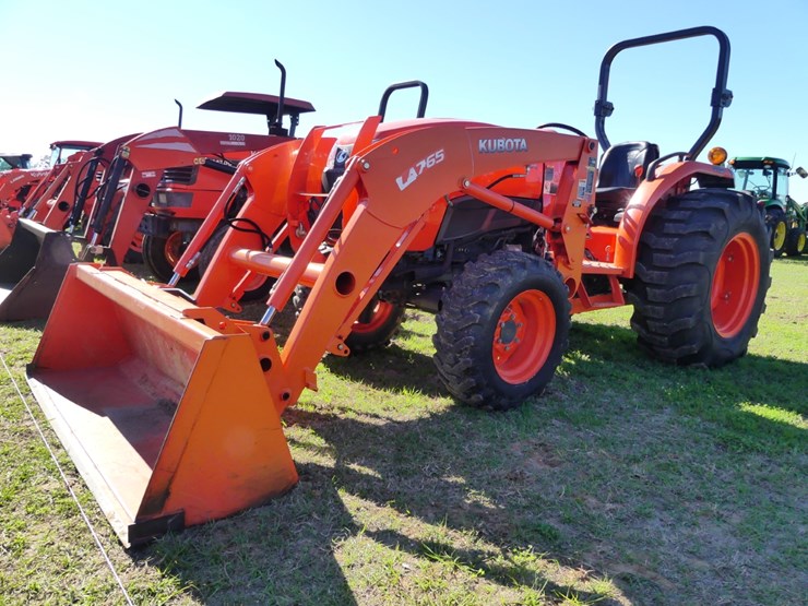 2015-kubota-l4701-image-2