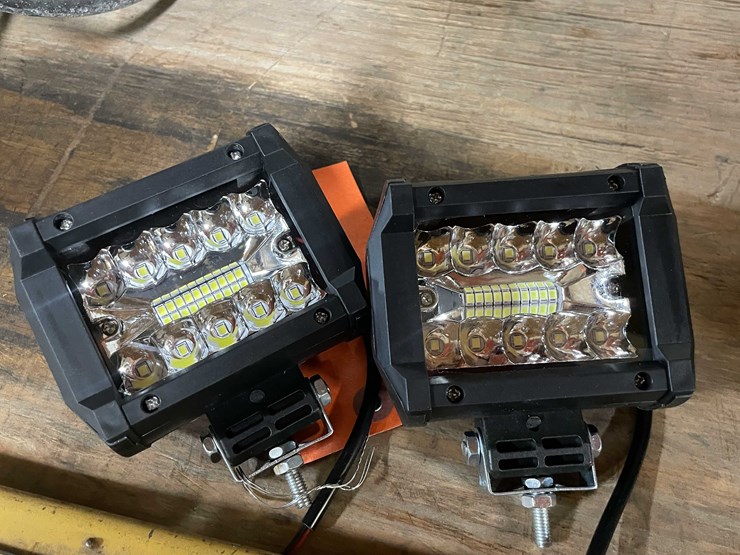 #2023-•-(2)-led-work-lights,-4"-long,-12/24vdc-(pr11)-image-1