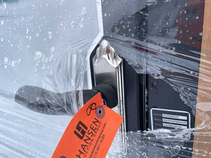 #4000-•-2025-unused-portable-restroom-(o10)-image-7