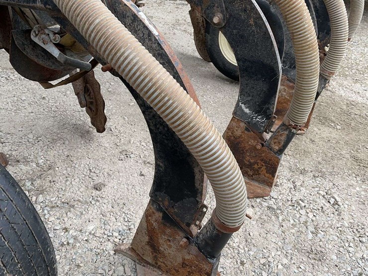 balzer-manure-tank-with-raven-computer-control,-for-knifing-in-manure,-6800-gallon-tank,-hydraulic-pump,-no-pto-image-9