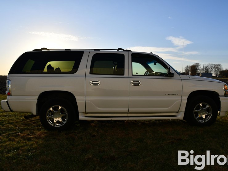 2003-gmc-yukon-xl-image-4