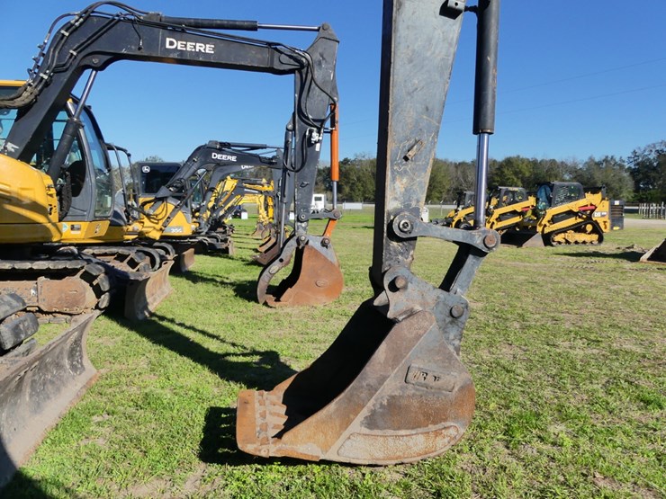 2013-deere-75g-image-8