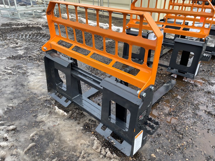 #1170-•-unused,-landhonor-pallet-fork-image-3