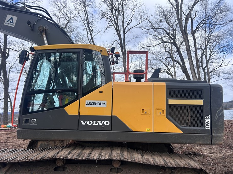 2022-volvo-ec220el-image-11