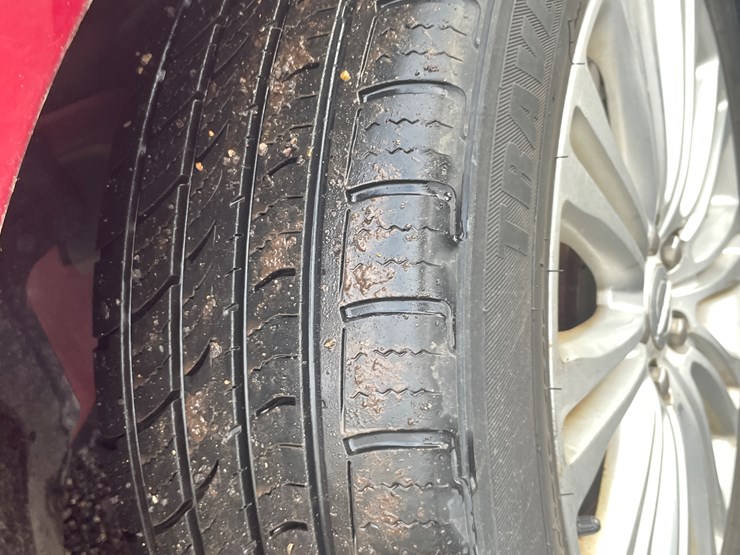 #1024-•-2012-chrysler-300-awd-sedan-(has-paperwork-to-obtain-title)-image-16