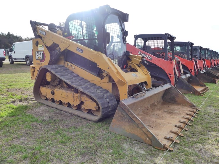 2021-caterpillar-299d3-image-2