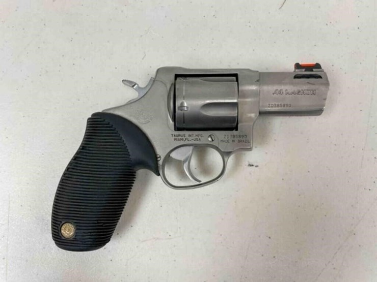 taurus-revolver-image-7