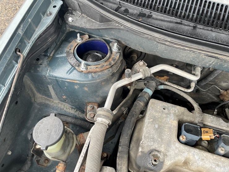 #1026-•-2006-pontiac-vibe-hatchback-(has-wi-title)-image-33