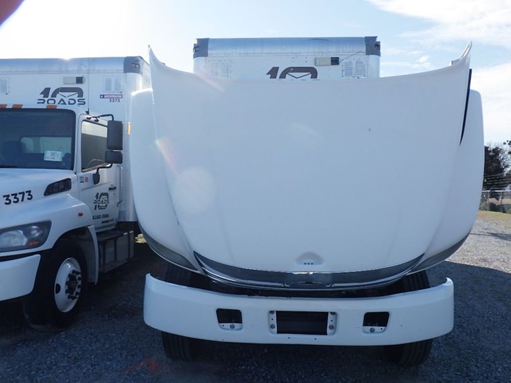 2020-hino-268a-image-16