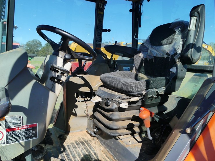 2013-kubota-m108s-image-13