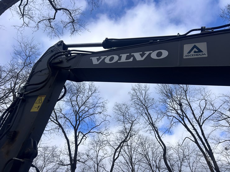2022-volvo-ec220el-image-33
