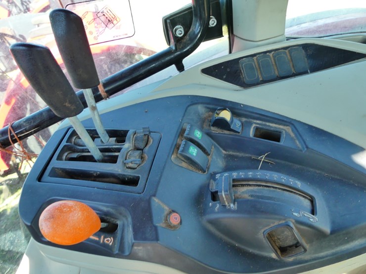 massey-ferguson-4710-image-17