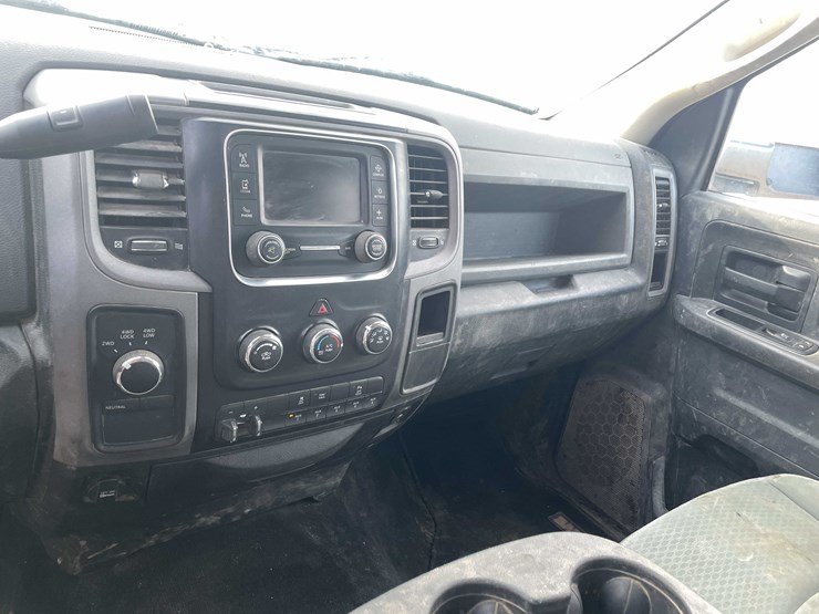 2016-ram-2500-tradesman-image-89