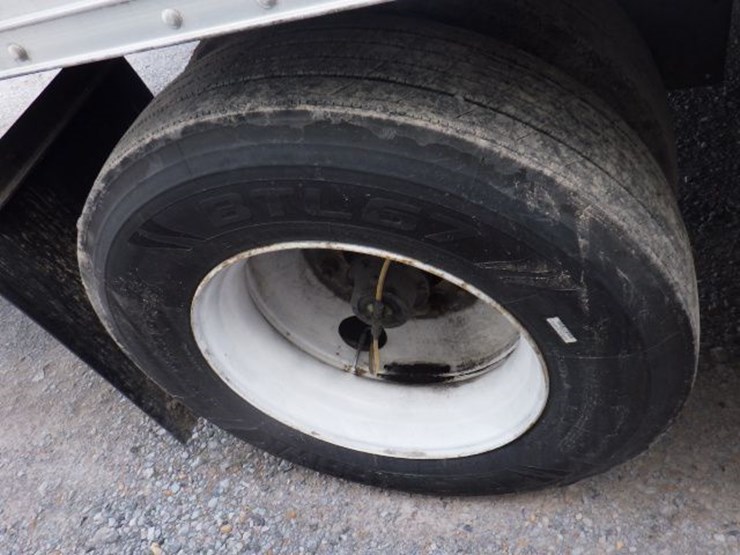 2017-hyundai-translead-image-12