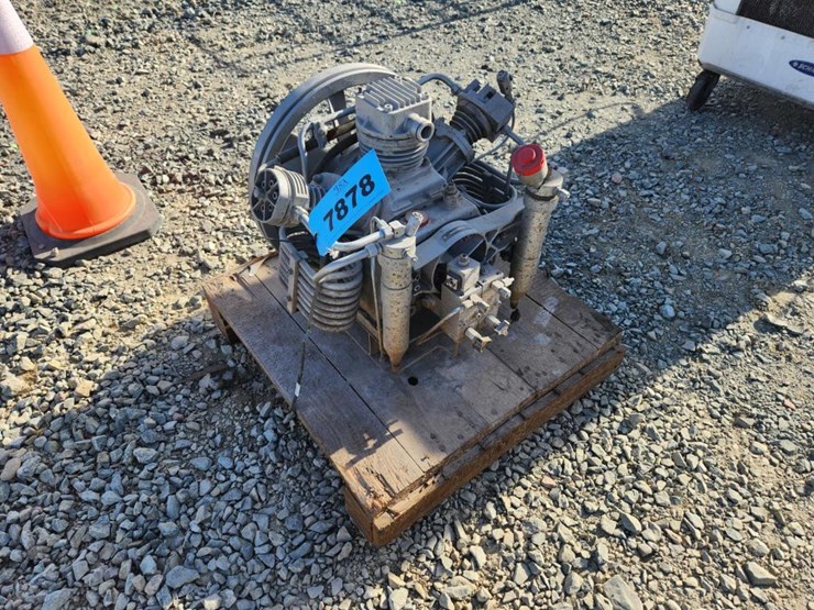 #6031-•-air-compressor-image-4