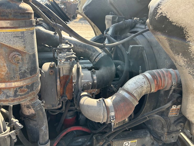 2009-peterbilt-340-image-14