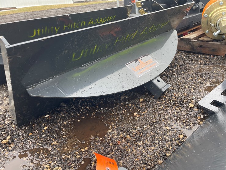 #1155-•-unused,-landhonor-skidsteer-utility-hitch-adapter-2"-receiver-image-2