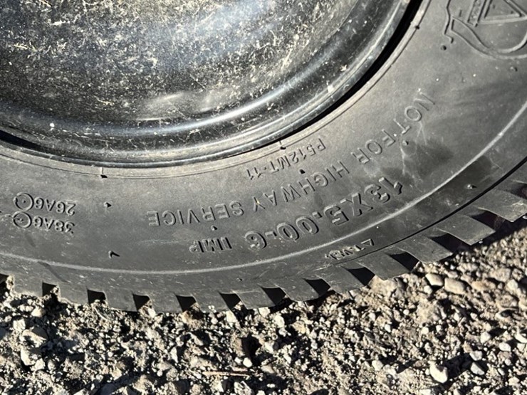 2023-craftsman-r110-ride-on-mower-image-12