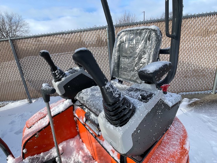 #2004-•-2025-unused-me18-mini-excavator-(o9)-image-12