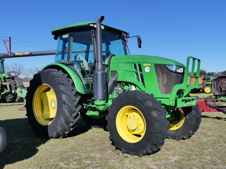 john-deere-6120e-image-1