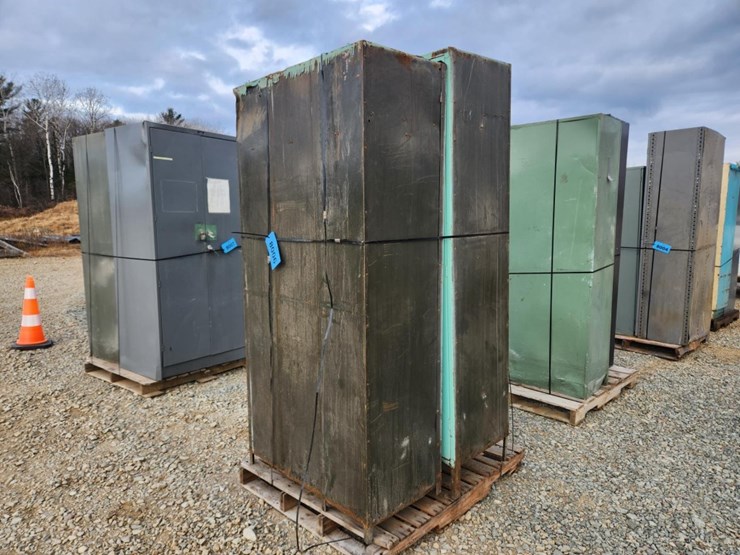 #6040-•-(2)-lockers-image-1