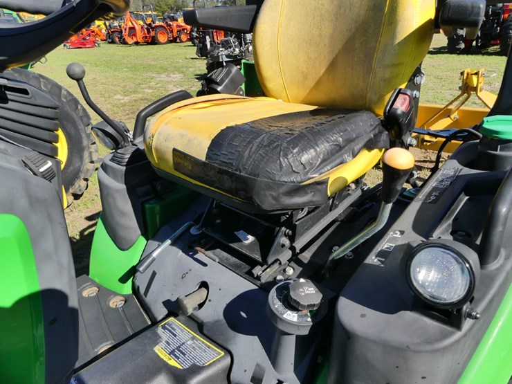 2021-john-deere-1025r-image-13