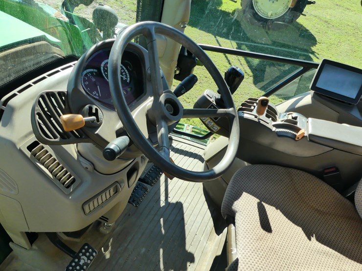 2019-john-deere-6125r-image-15