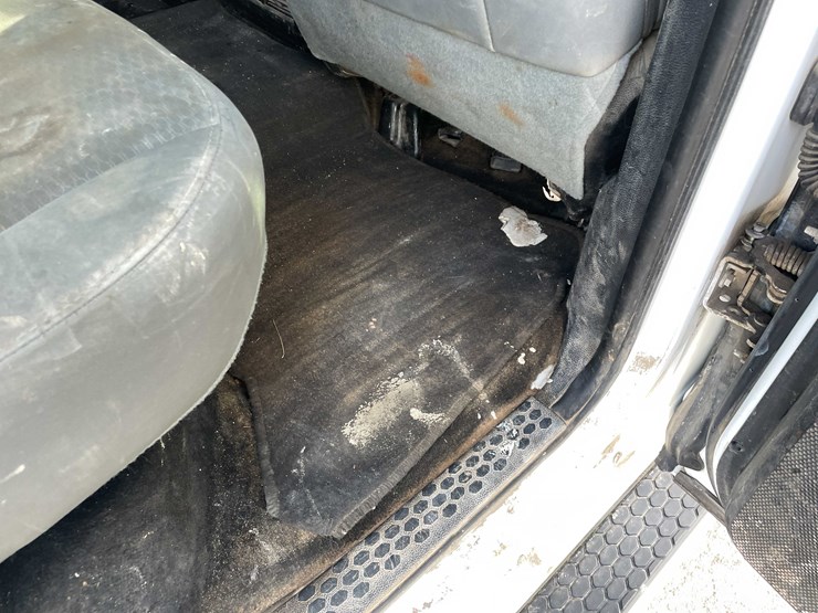 2016-ram-2500-tradesman-image-110