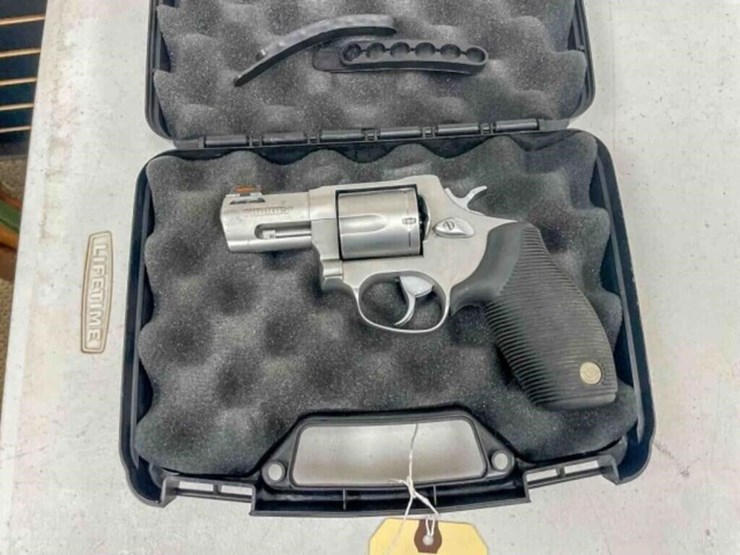 taurus-revolver-image-1