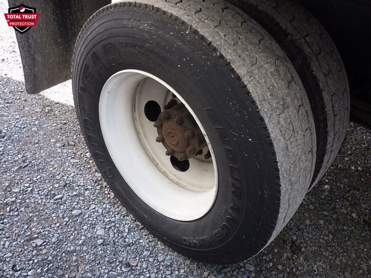 2020-hino-268a-image-6