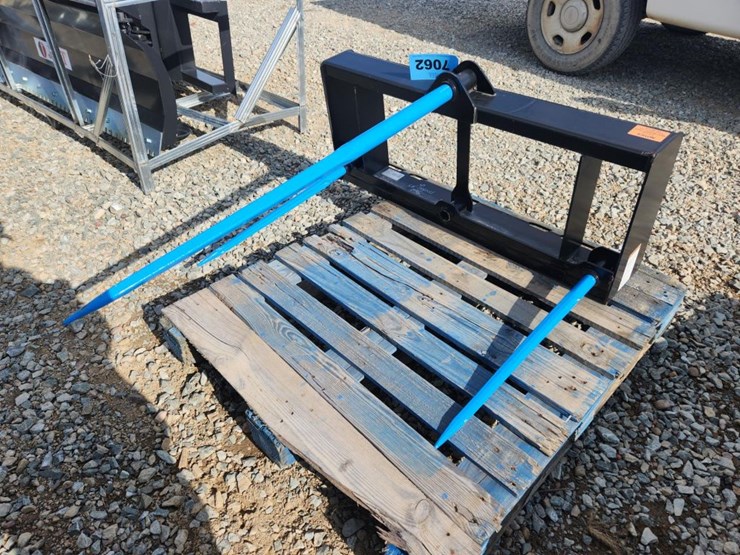 #6003-•-unused-stout-3-prong-skid-steer-bale-spear-image-1
