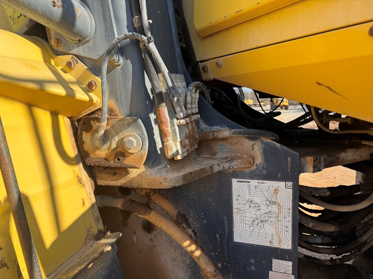 komatsu-wa380-7-image-42
