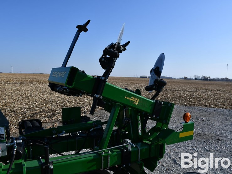 2024-john-deere-2100-image-17