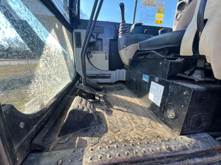 2014-caterpillar-305.5e2-image-23