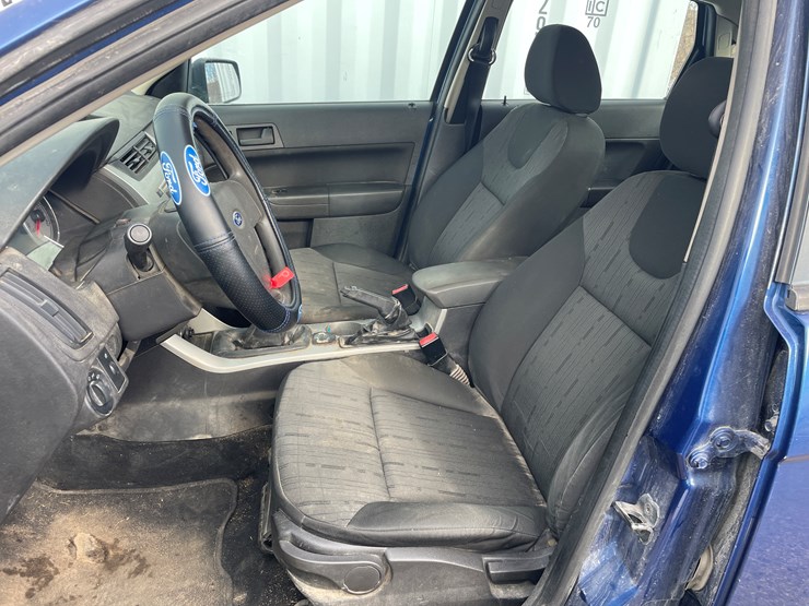 #1991-•-2009-blue-ford-focus-(has-wi-title)-(of)-image-10