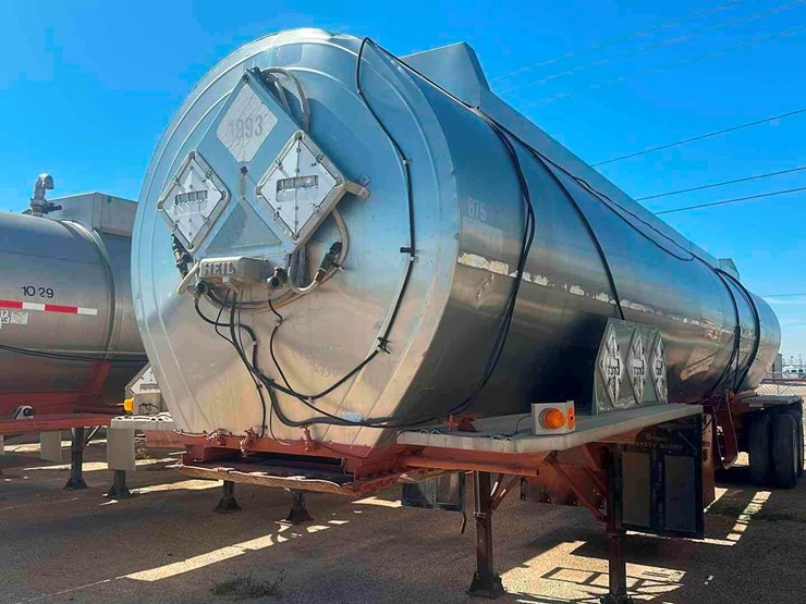 1979-heil-trailer-image-1