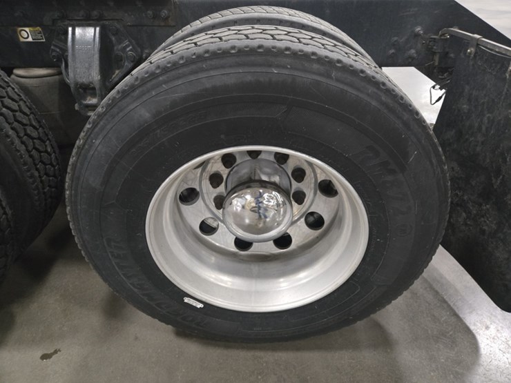 2015-kenworth-t680-image-78