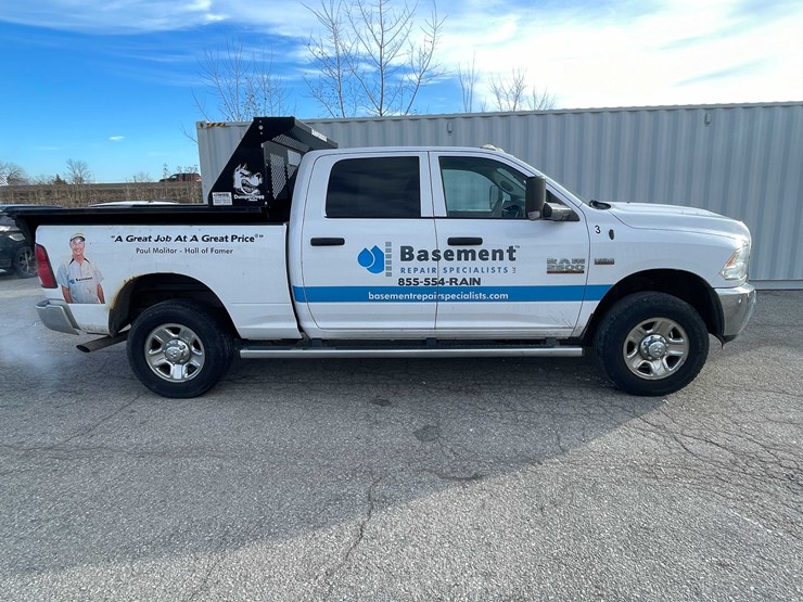 2016-ram-2500-tradesman-image-4